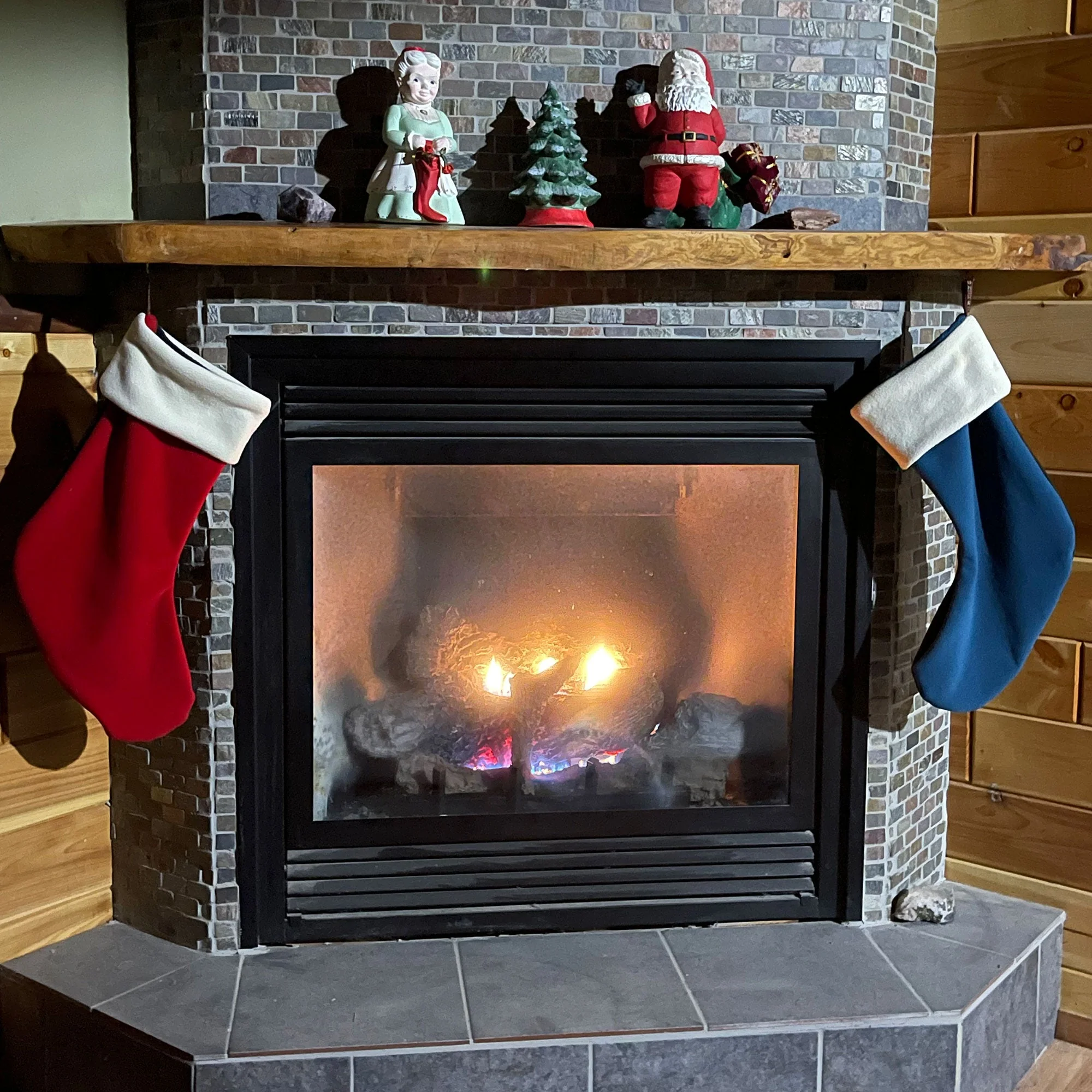 Wintergreen Stockings - Image 12